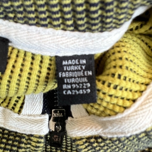 TED BAKER
Backley Textured Zip Polo Shirt Size 4 - Picture 8 of 10